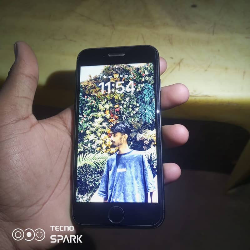 Apple iPhone 8 2