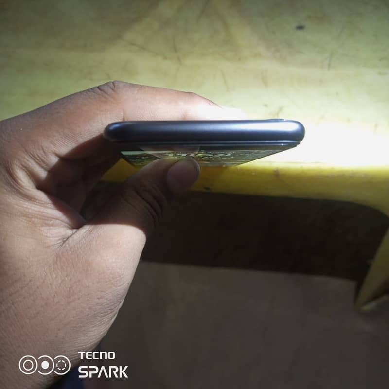 Apple iPhone 8 4