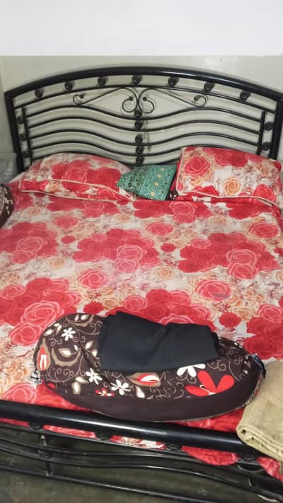 new condition ironing bed