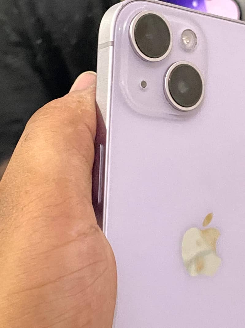 Apple iPhone 14 3