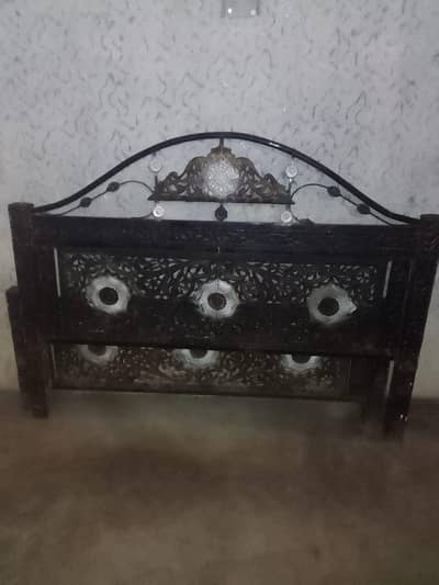 iron bed