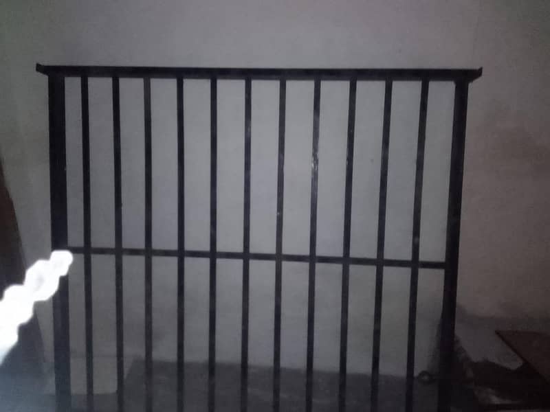 iron bed 1
