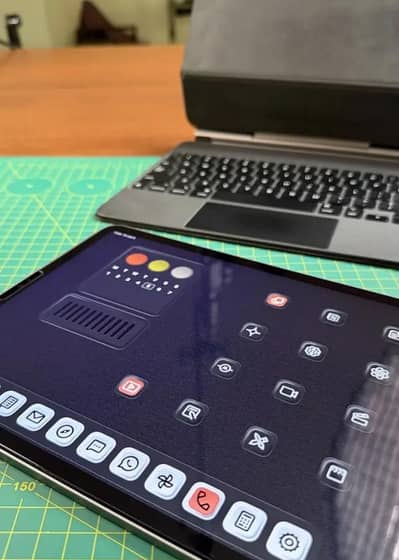 Apple iPad Pro M2 Pen keyboard