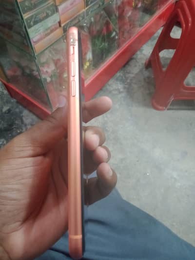 Apple iPhone XR