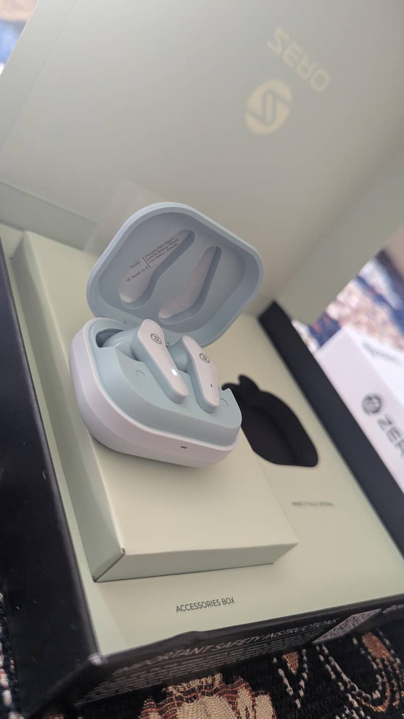 Zero gravity earbuds 4