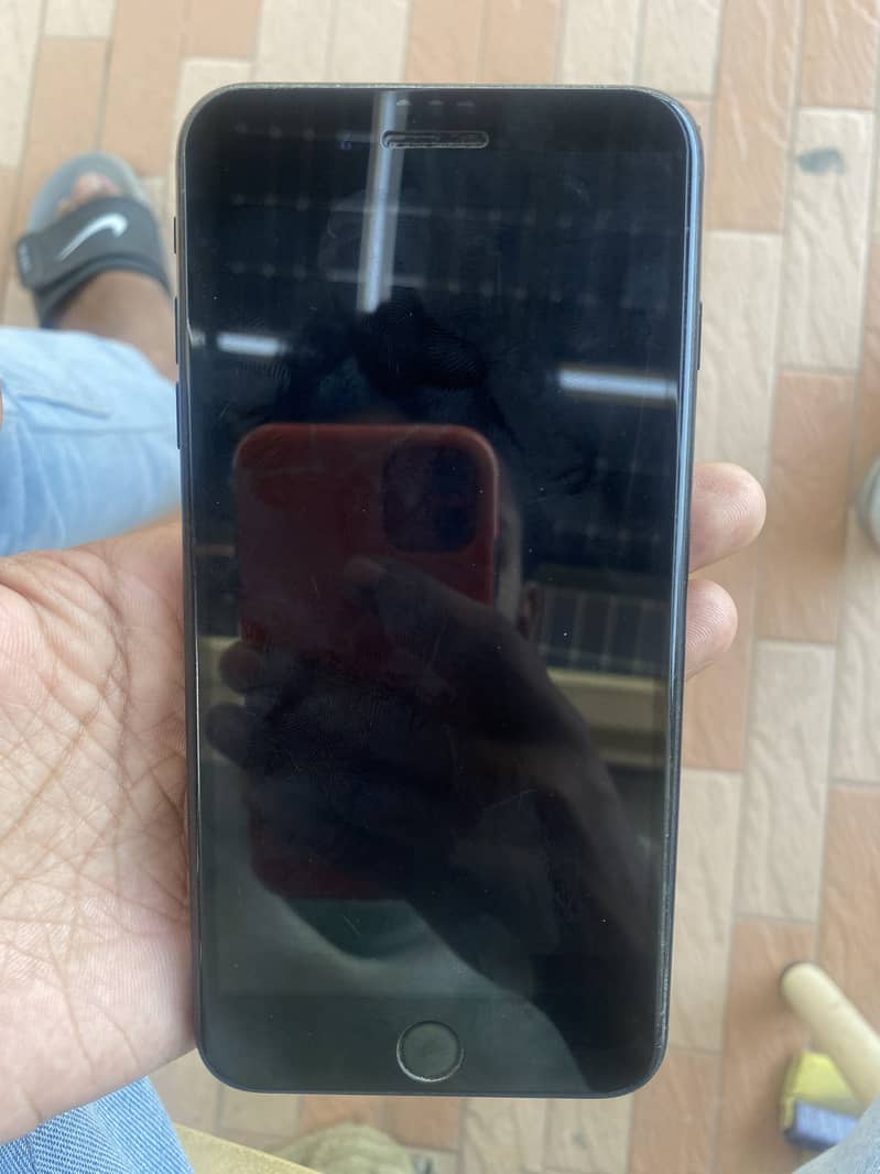 Apple iPhone 7 Plus 1