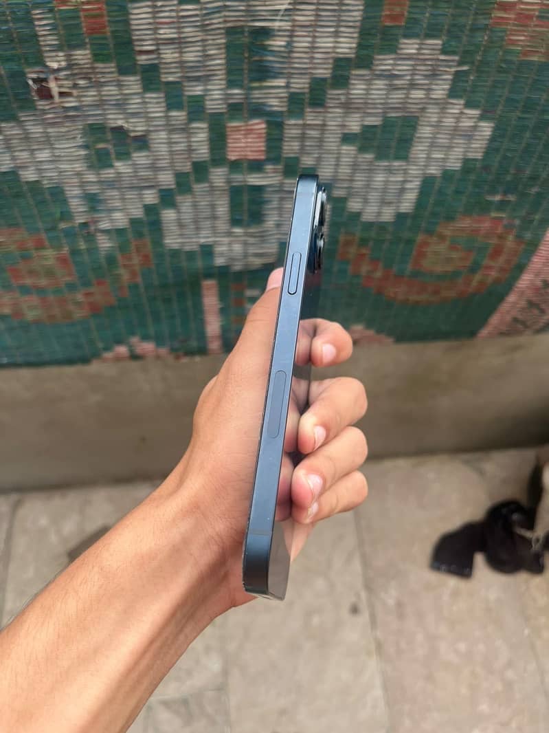 Apple iPhone 14 plus 3