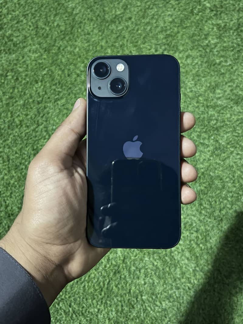 Apple iPhone 13 0