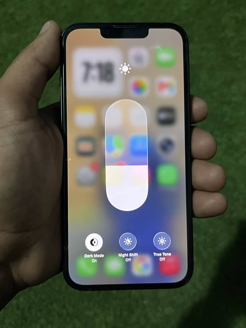 Apple iPhone 13 7