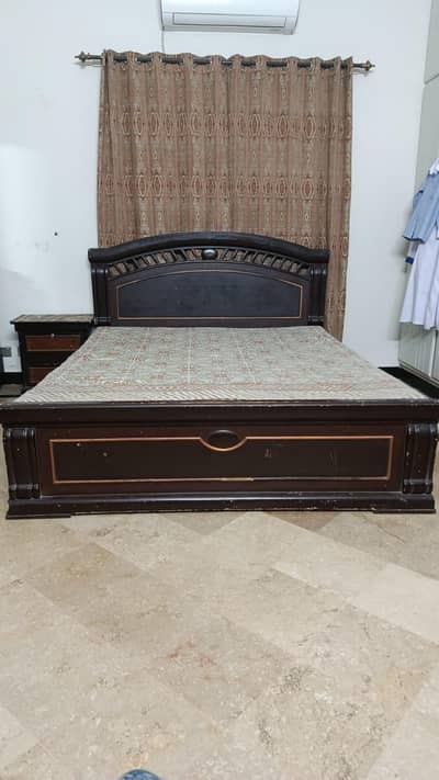 Full Bed Set for Urgent Sale