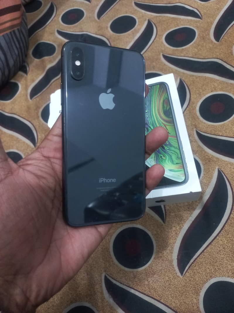 iphone XS 3