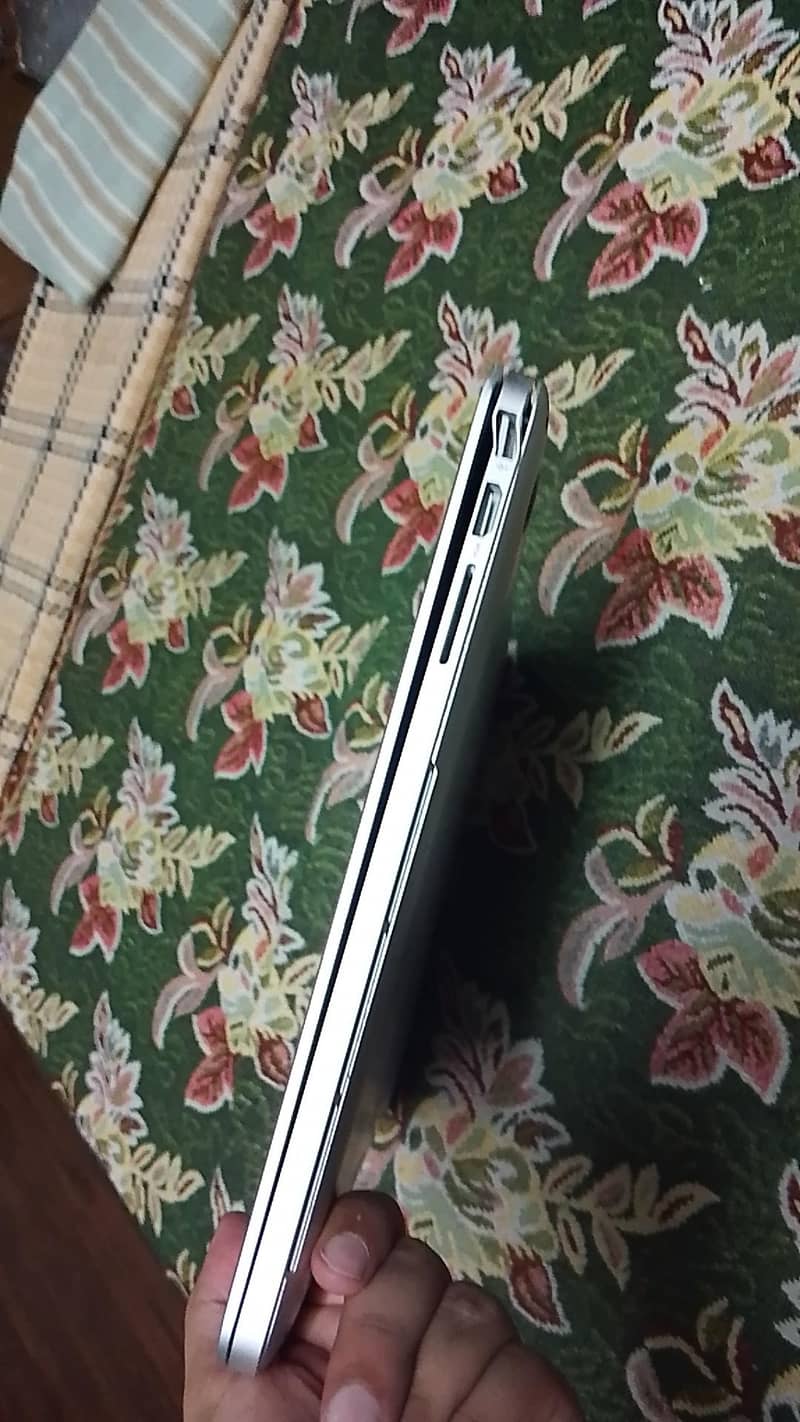 MacBook pro 4