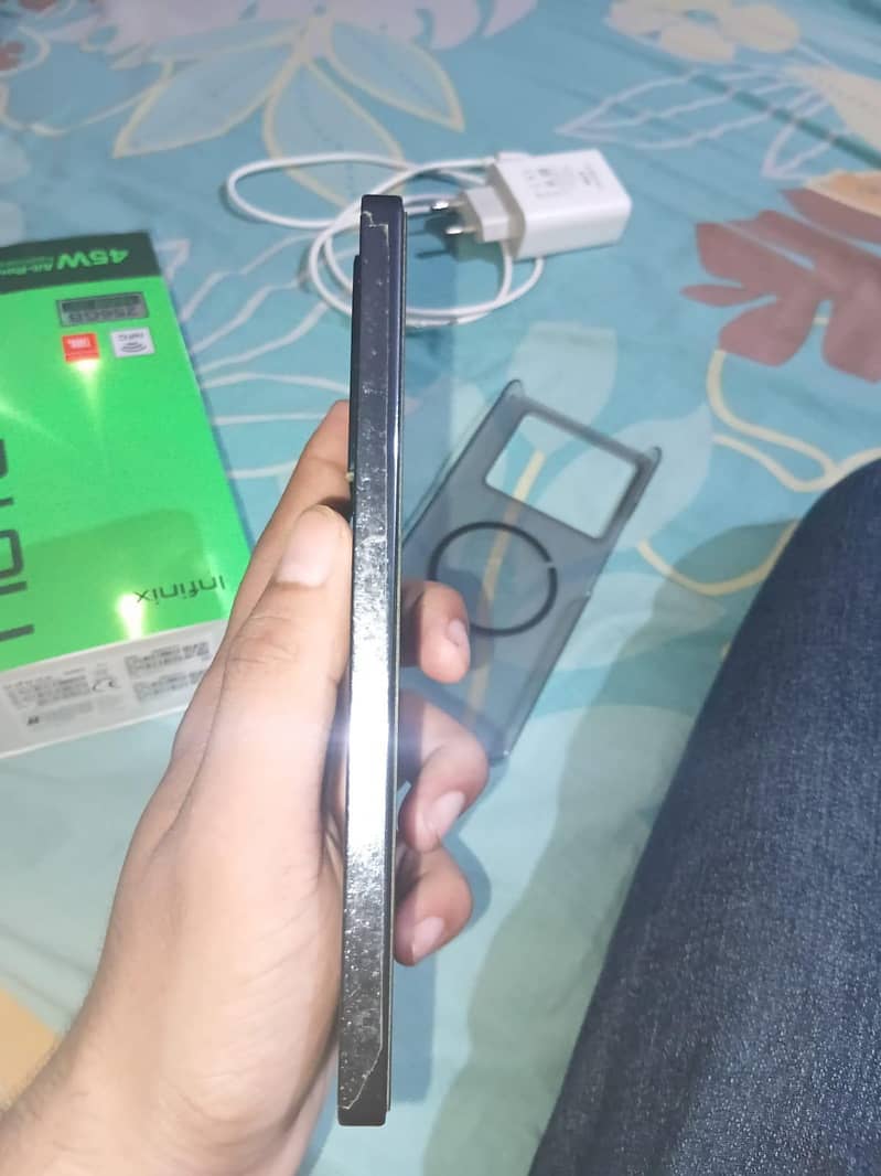 Infinix Note 40 5