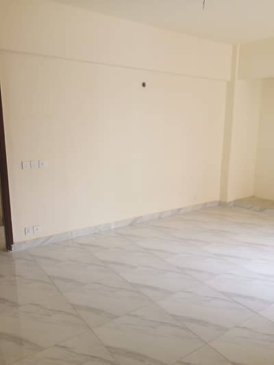 2 bed lounge flat