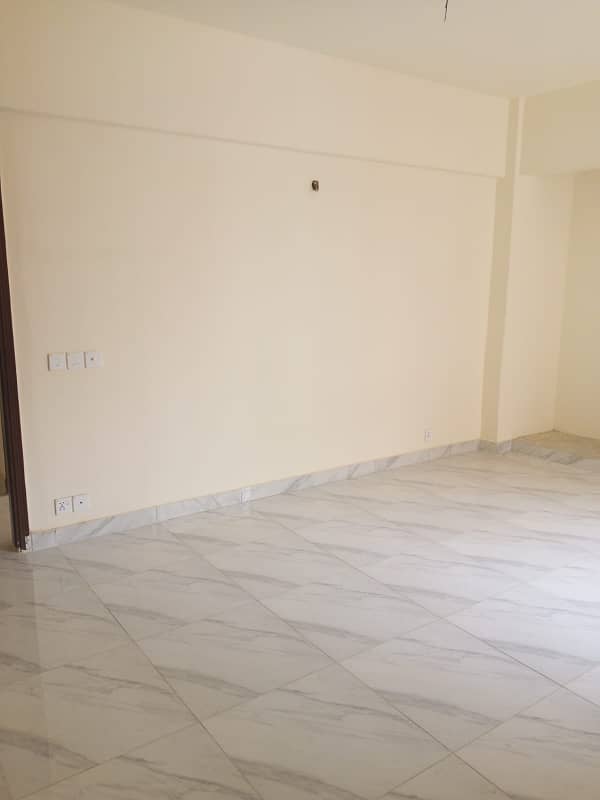 2 bed lounge flat 0