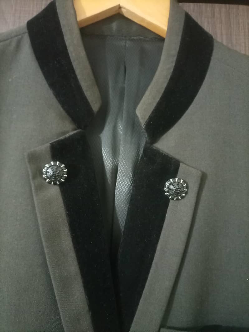 Pent coat 0
