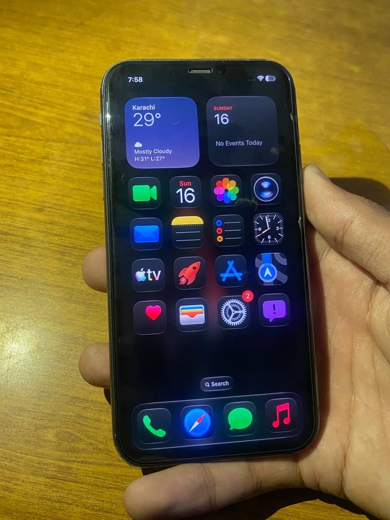 Apple iPhone 11 3
