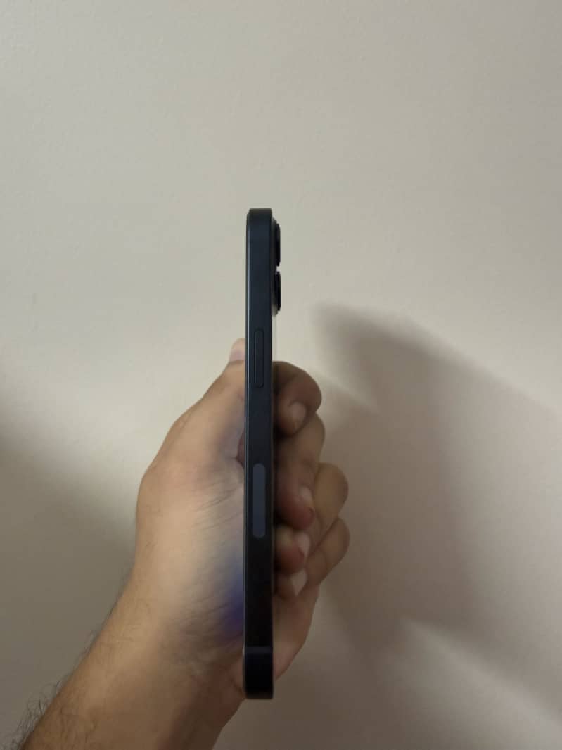 Apple iPhone 13 1