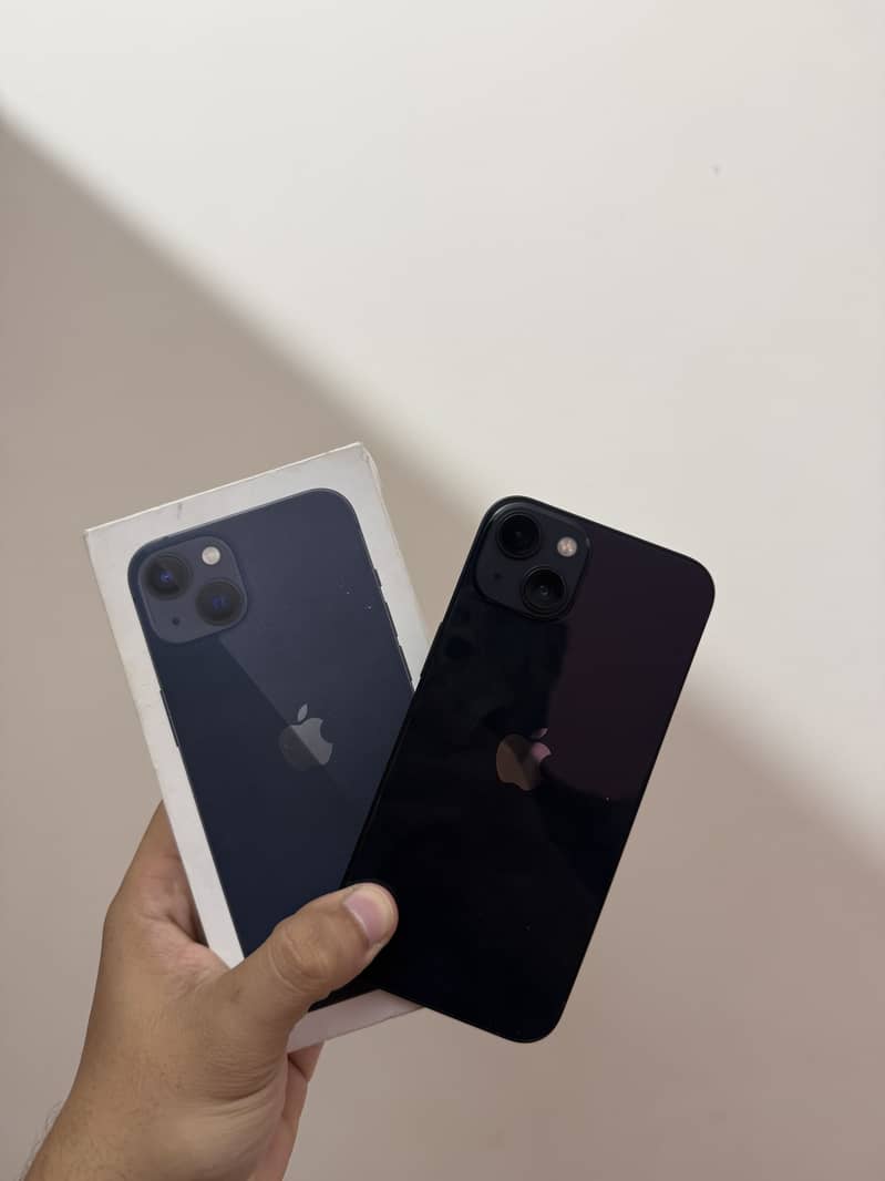 Apple iPhone 13 2