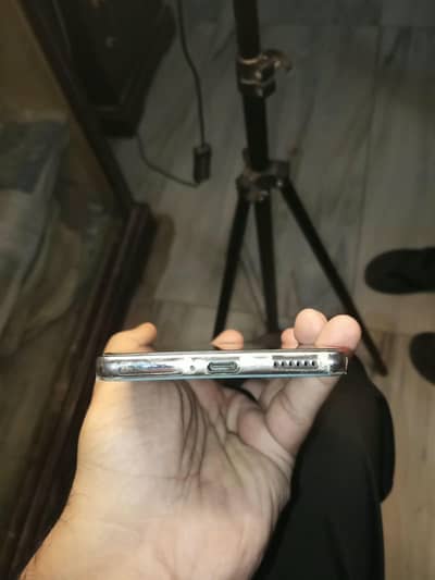 Tecno camon 40 8/256 Box missing