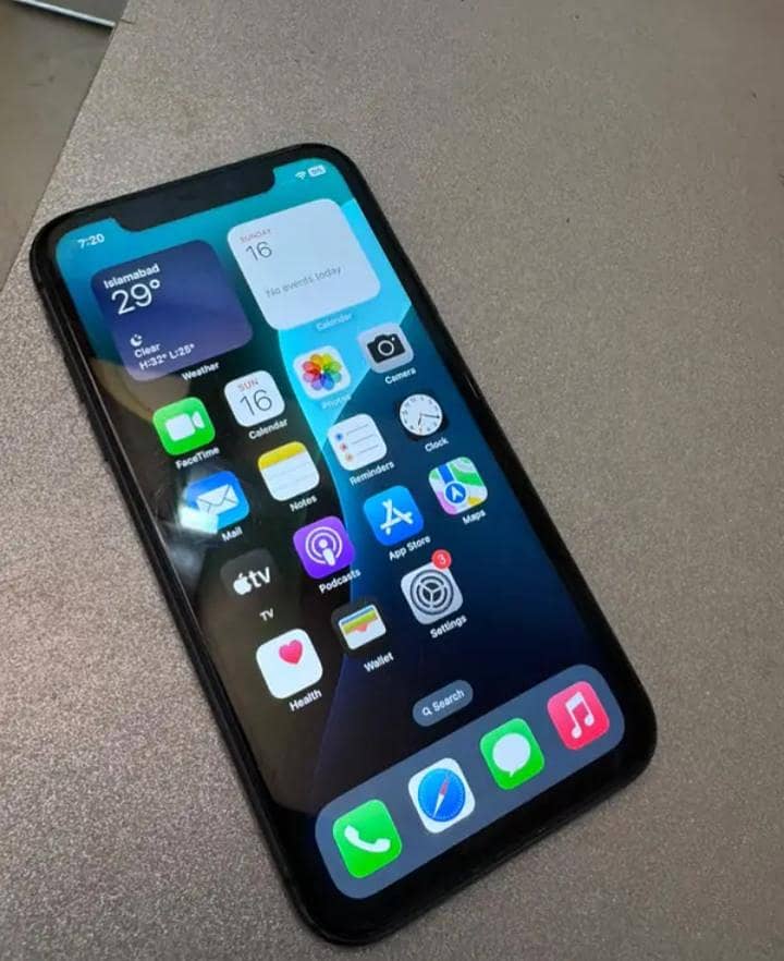 Apple iPhone 11 3