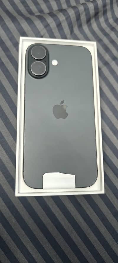 Apple iPhone 17 black colour
