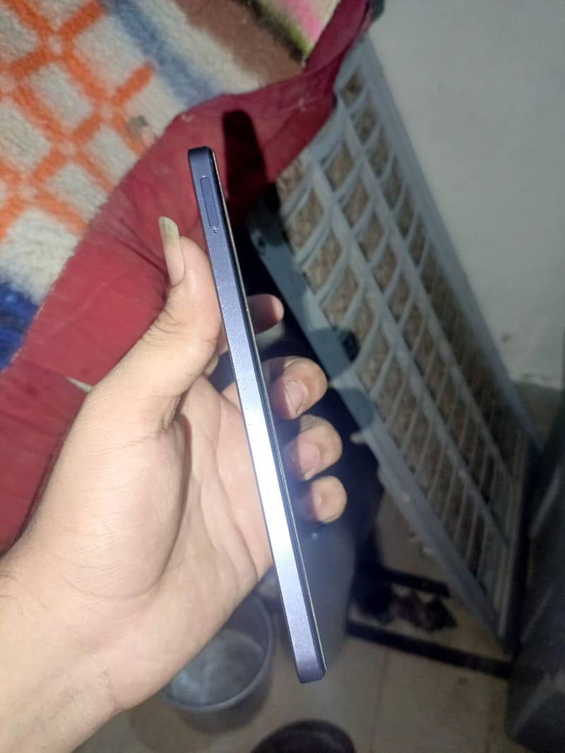 Realme Note 60 4