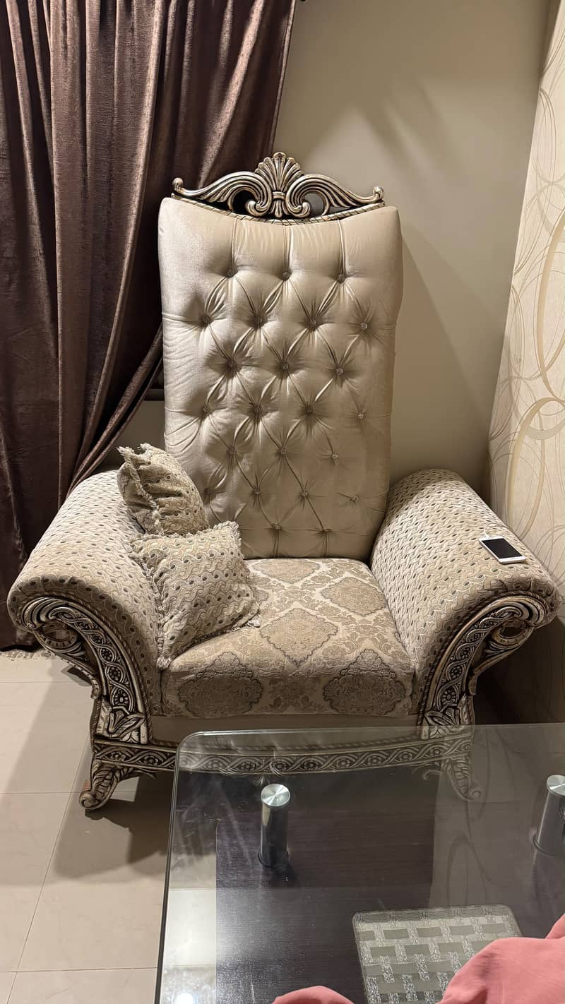 Dining Table + Sofa seat 18