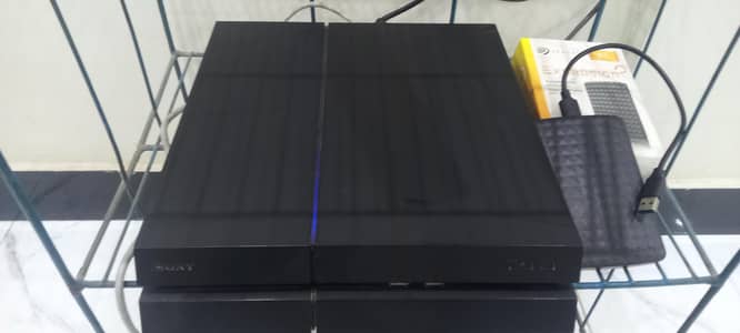 Ps4 fat 500gb Jailbreaked with 500gb external hardisk