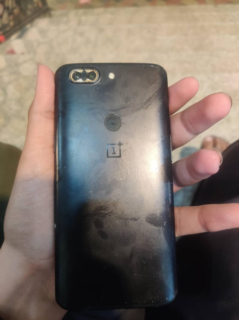 One Plus 5T 1