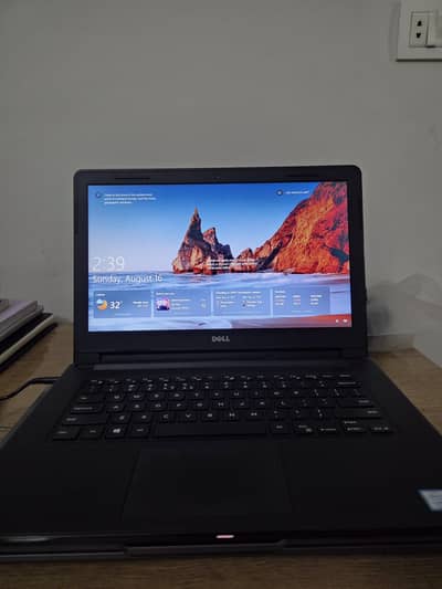 Dell Vostro 14 3468 — i7 (7th Gen), 8GB RAM, 120GB SSD