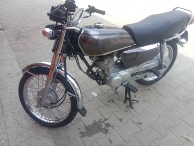 urgent sale bike ok ha bule color ha