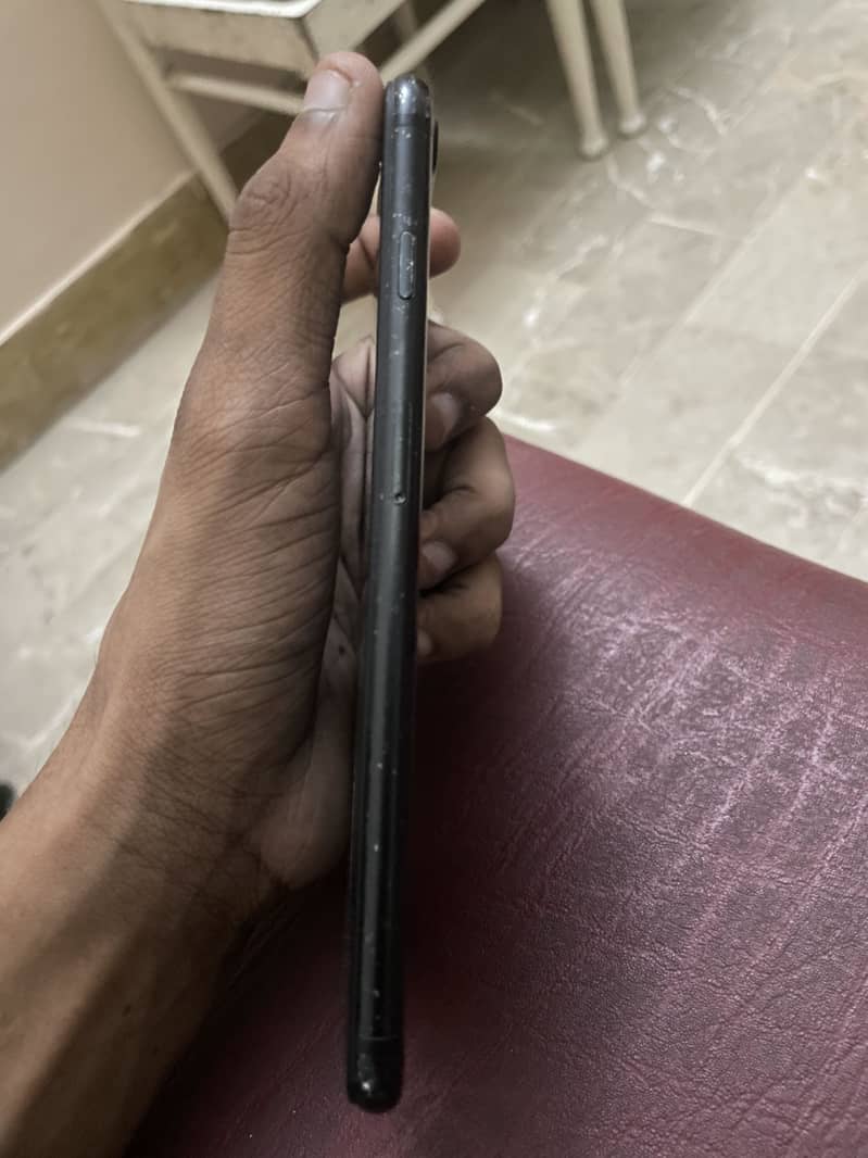 Apple iPhone 7 Plus 2