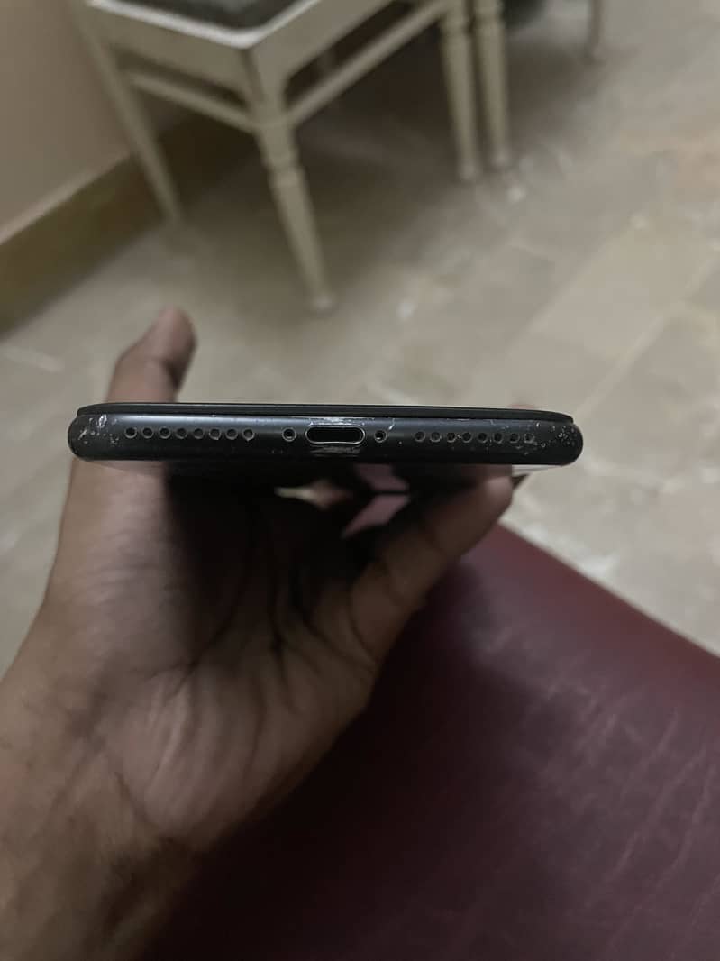 Apple iPhone 7 Plus 5