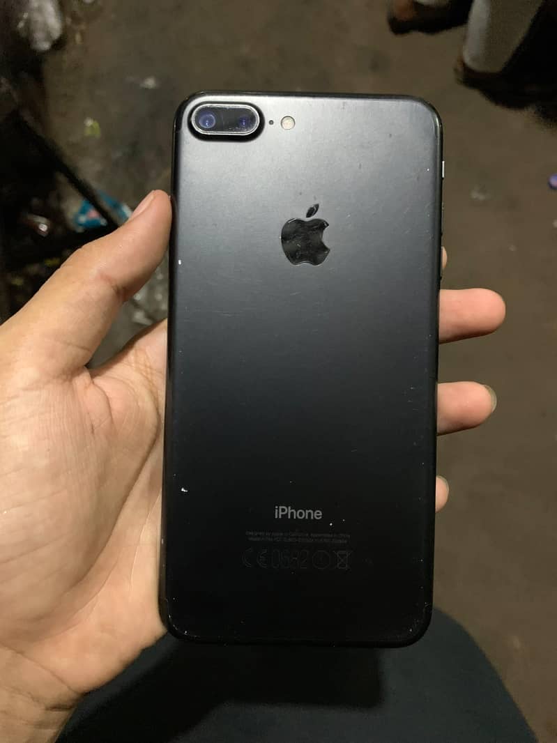 Apple iPhone 7 Plus 0