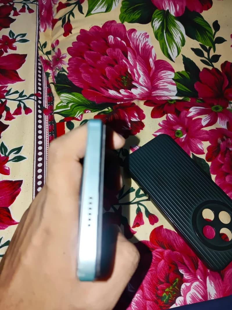 Tecno SPARK 30C 3
