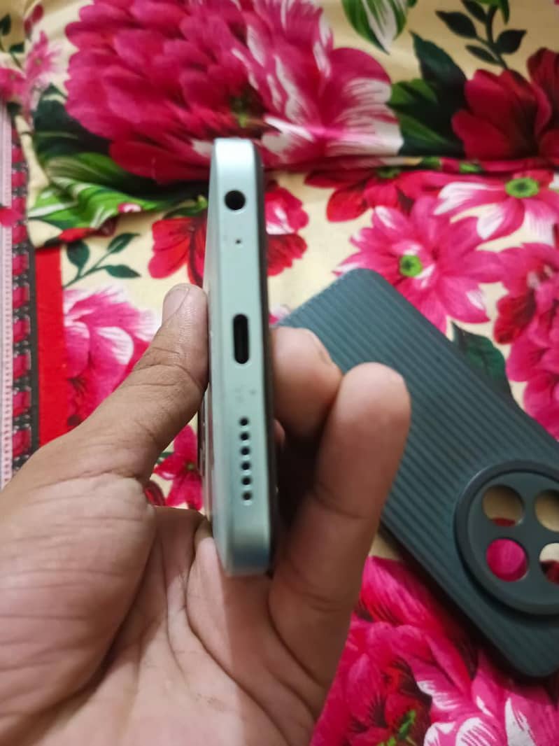 Tecno SPARK 30C 4