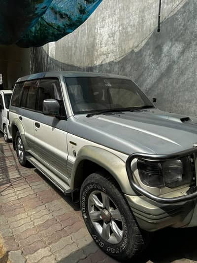 Mitsubishi Pajero 1993