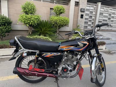 Honda cg 125 (2018) lush condition Total jeniun