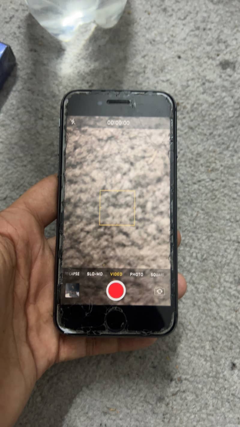Apple iPhone 8 1