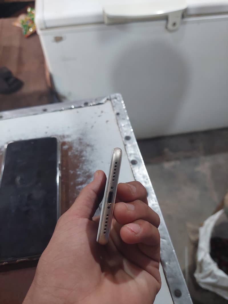 Apple iPhone 7 6