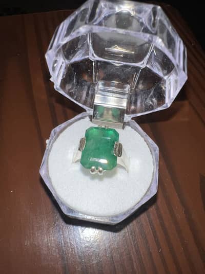 Emerald Ring for sale