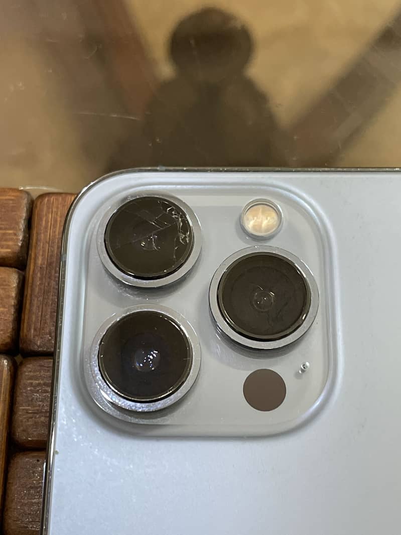 Apple iPhone 13 Pro 1