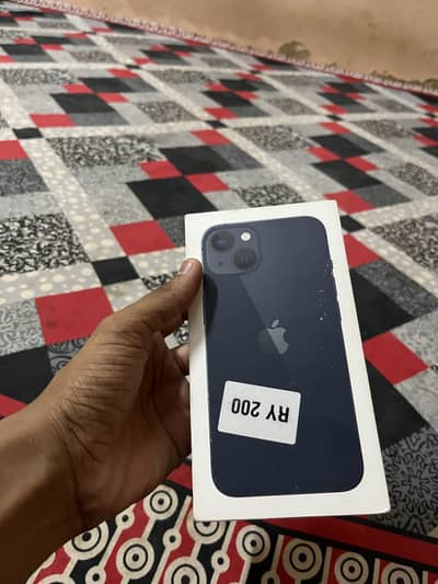 Apple iPhone 13