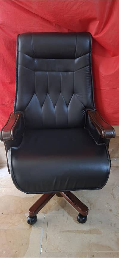 Selling office chairs