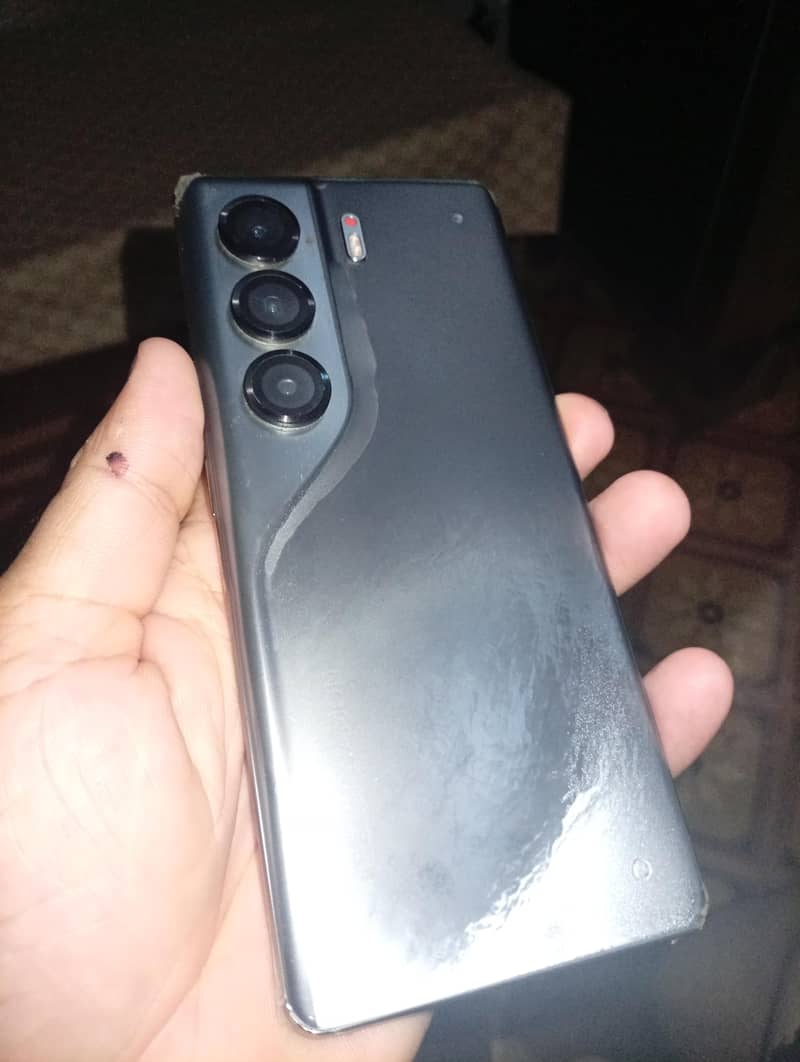 Tecno CAMON 40 Pro 2