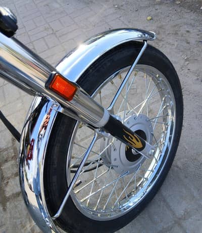 Honda CG 125 Red 2025 Model | Gujrat Registered | Low Mileage