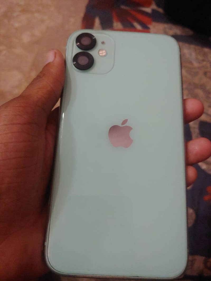 Apple iPhone 11 0