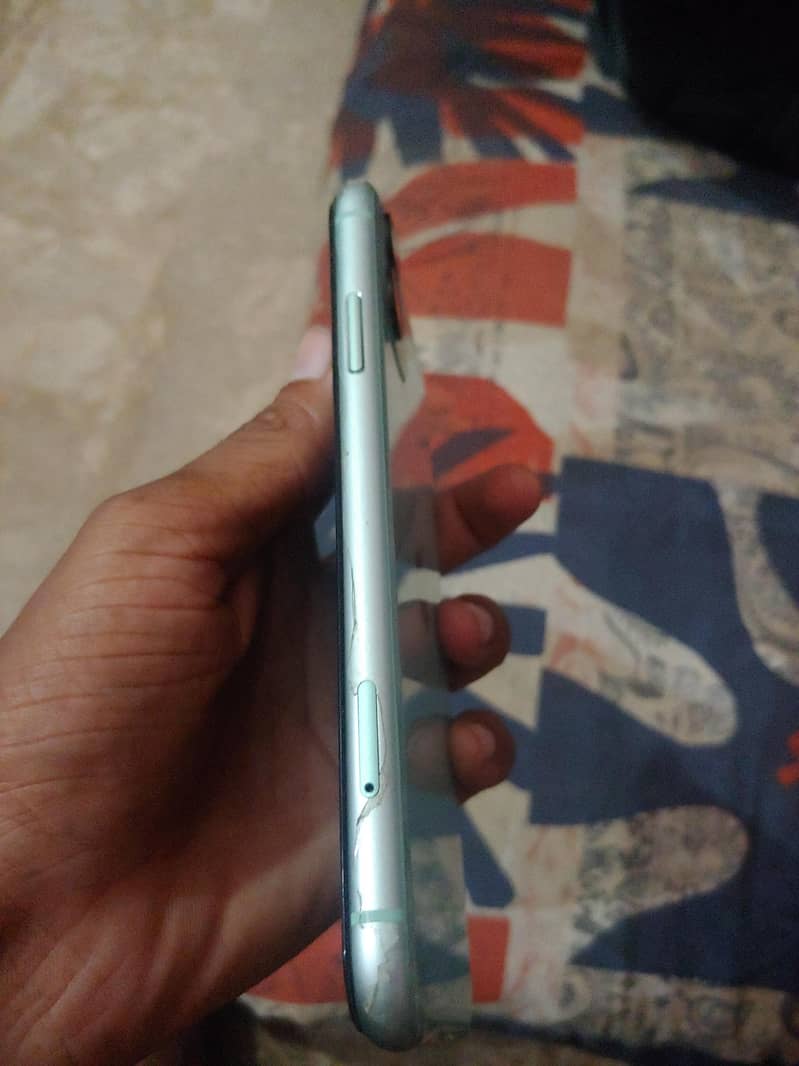 Apple iPhone 11 5