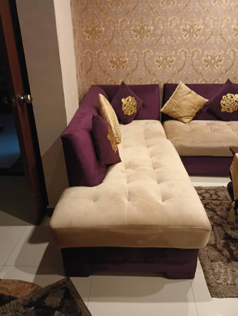 L shaped sofa 0